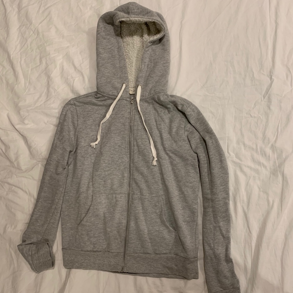 gray zip up hoodie